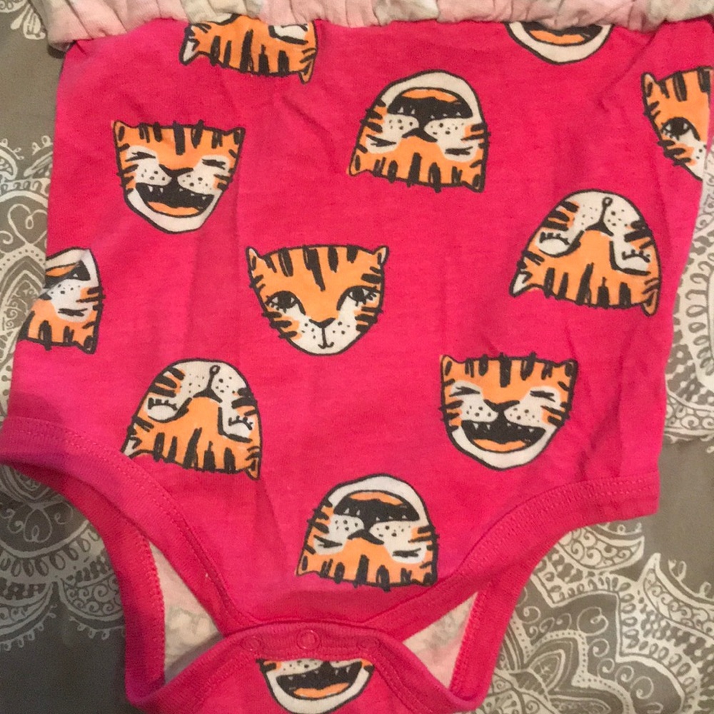 Tiger Dress For Babies - Picture 3 of 5